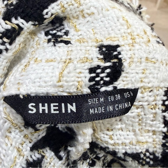 NEW Women’s Black & White Tweed Sleeveless Vest Jacket Gold Buttons Fringe Trim - Picture 4 of 16